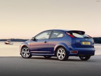 Ford_Focus_ST_2005.jpg